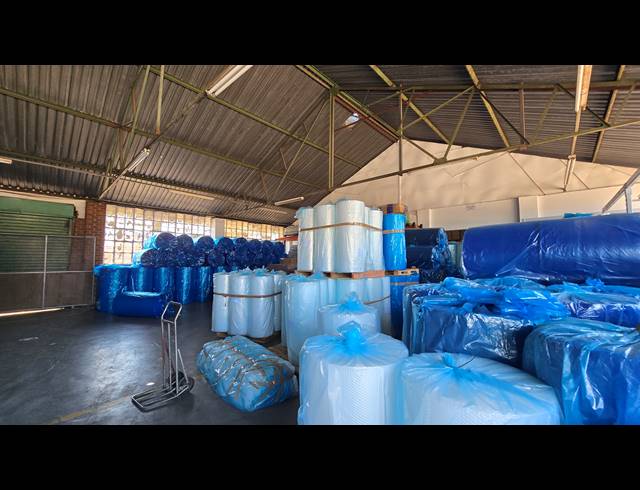 766M² WAREHOUSE TO LET IN SEBENZA